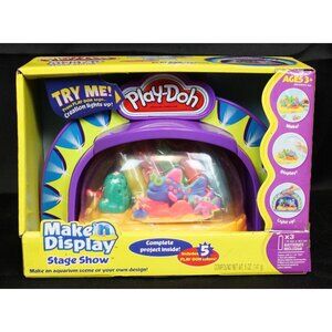 Play-Doh Make'n Display Stage Show Toy Light Up Aquarium Fish Tank Kid's Fun